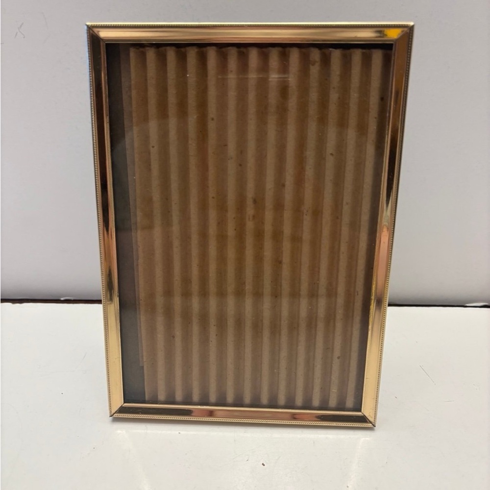 Vintage gold tone picture frame